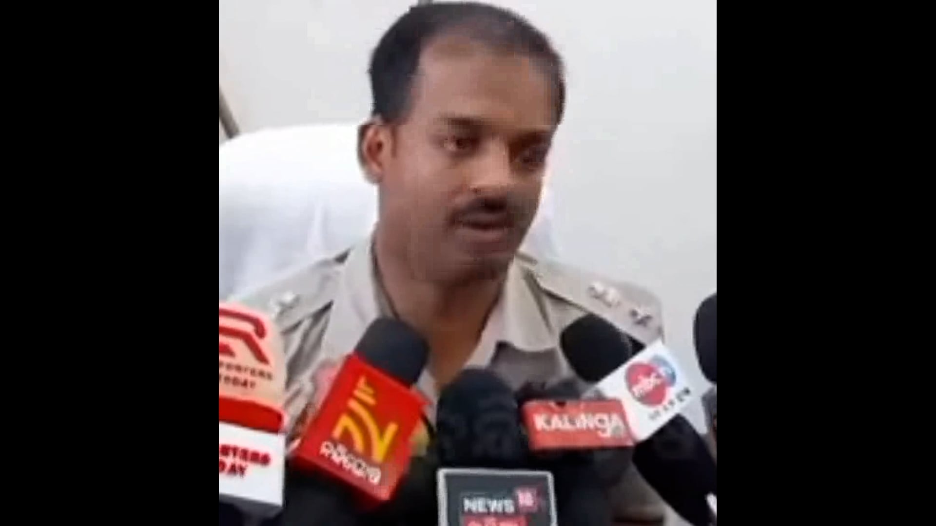 ପ୍ରଥମେ ଦୁଷ୍କର୍ମର ଶିକାର, ଥାନାରେ ଅଭିଯୋଗ କଲେ ବି ପୋଲିସ କିଛି ବି ଶୁଣିଲାନି। ଦୁଷ୍କର୍ମଠାରୁ ବଳି ଗଲା ନ୍ୟାୟ ନ ପାଇବାର ହତାଶବୋଧ 