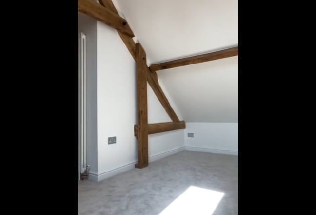 En-suite Room in modern barn conversion  Main Photo