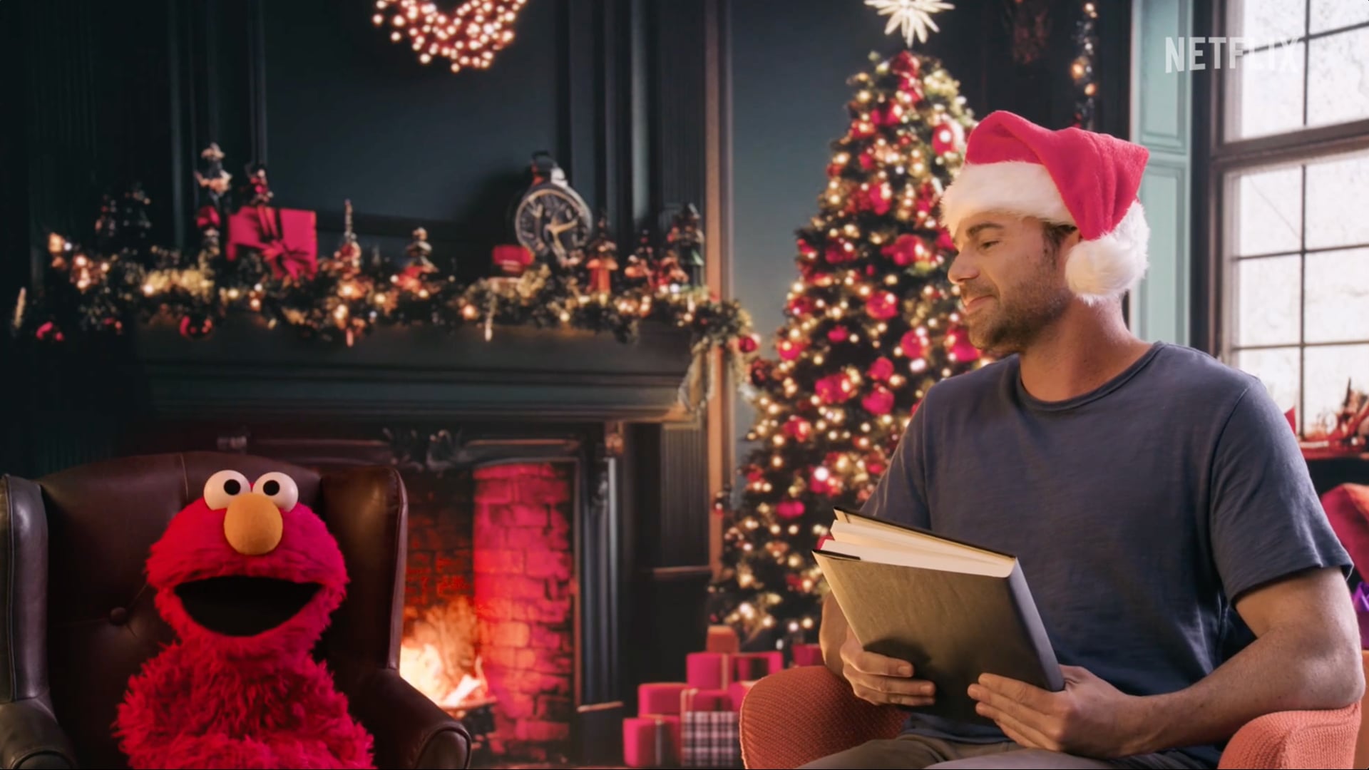 Elmo and Mark Rober's Merry Giftmas – Trailer