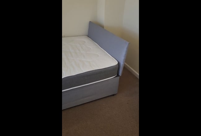 Room To Rent  Main Photo