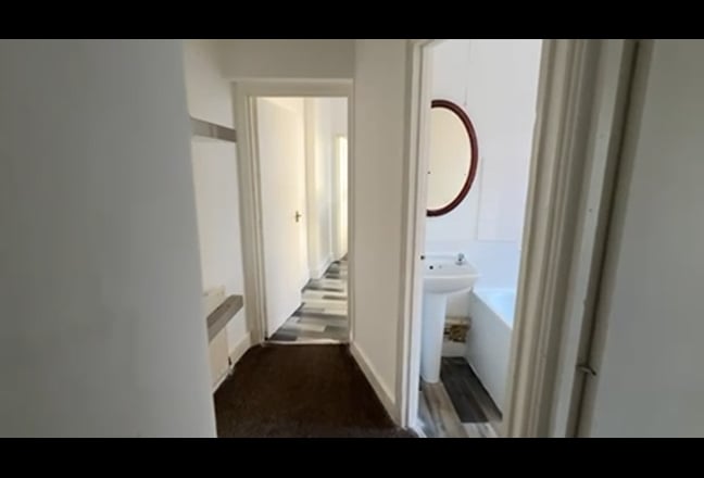 1 / 2 bedroom flat to rent in Stoke Newington  Main Photo