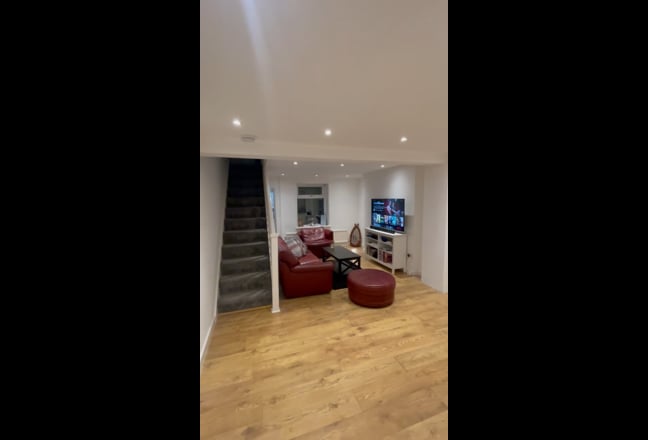 Modern Two Bedroom Property in Pontypool Main Photo