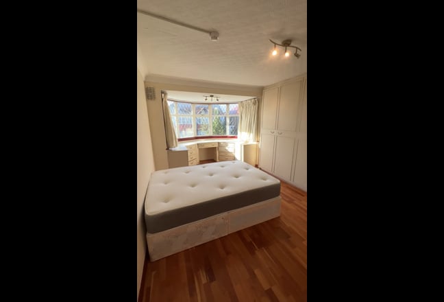 Stilysh room in Willesden /10`m jubilee line/promo Main Photo