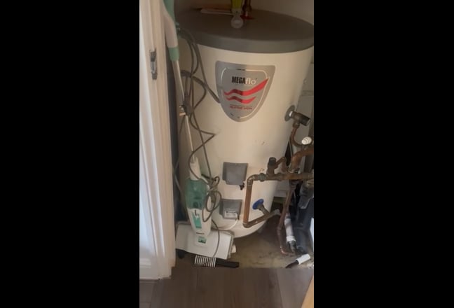 Spacious studio available now Main Photo