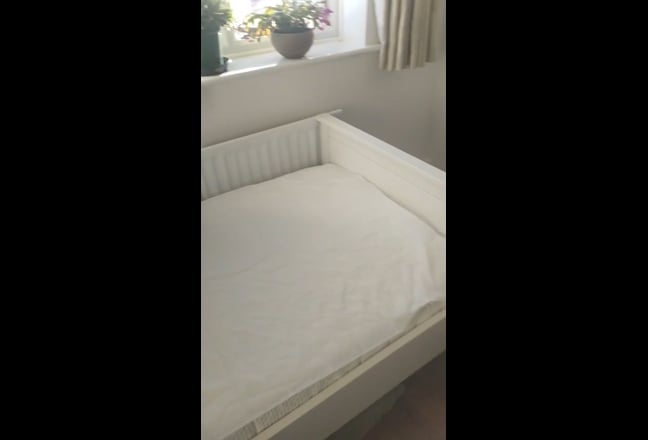 Cosy room with a great view of garden  Main Photo