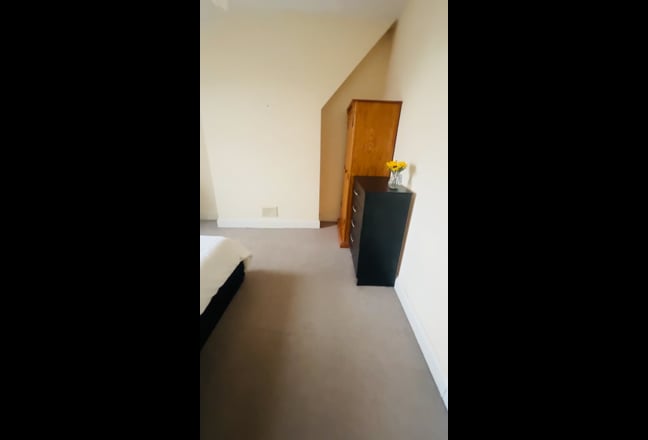 4 Double rooms in South Wimbledon Main Photo