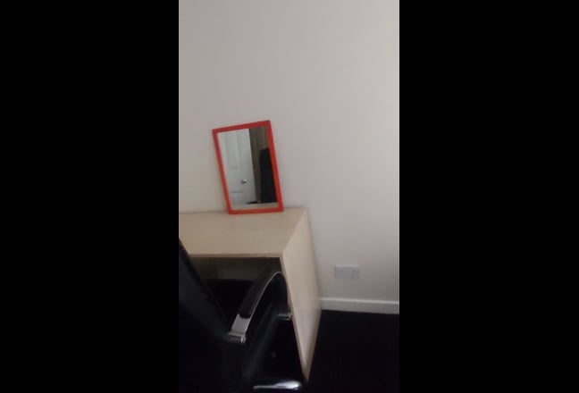  1 double Room Available Asap near Haymarket  Main Photo