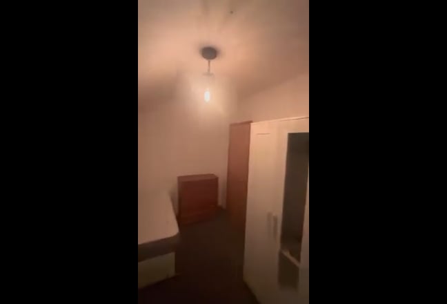 Double Room Near City Center Main Photo