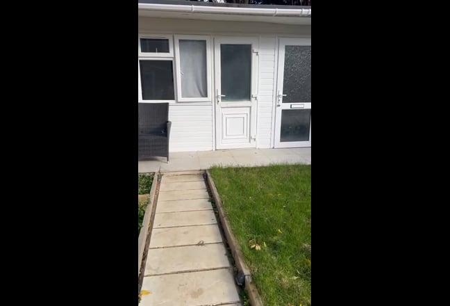 Furnished Garden Studio – Bills & Wi-Fi Included Main Photo