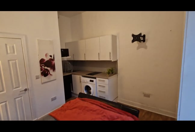 Stunning Studio Bills, Near Victoria Rd All Inc Main Photo