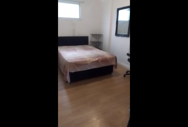 Double furnished bedroom  Main Photo