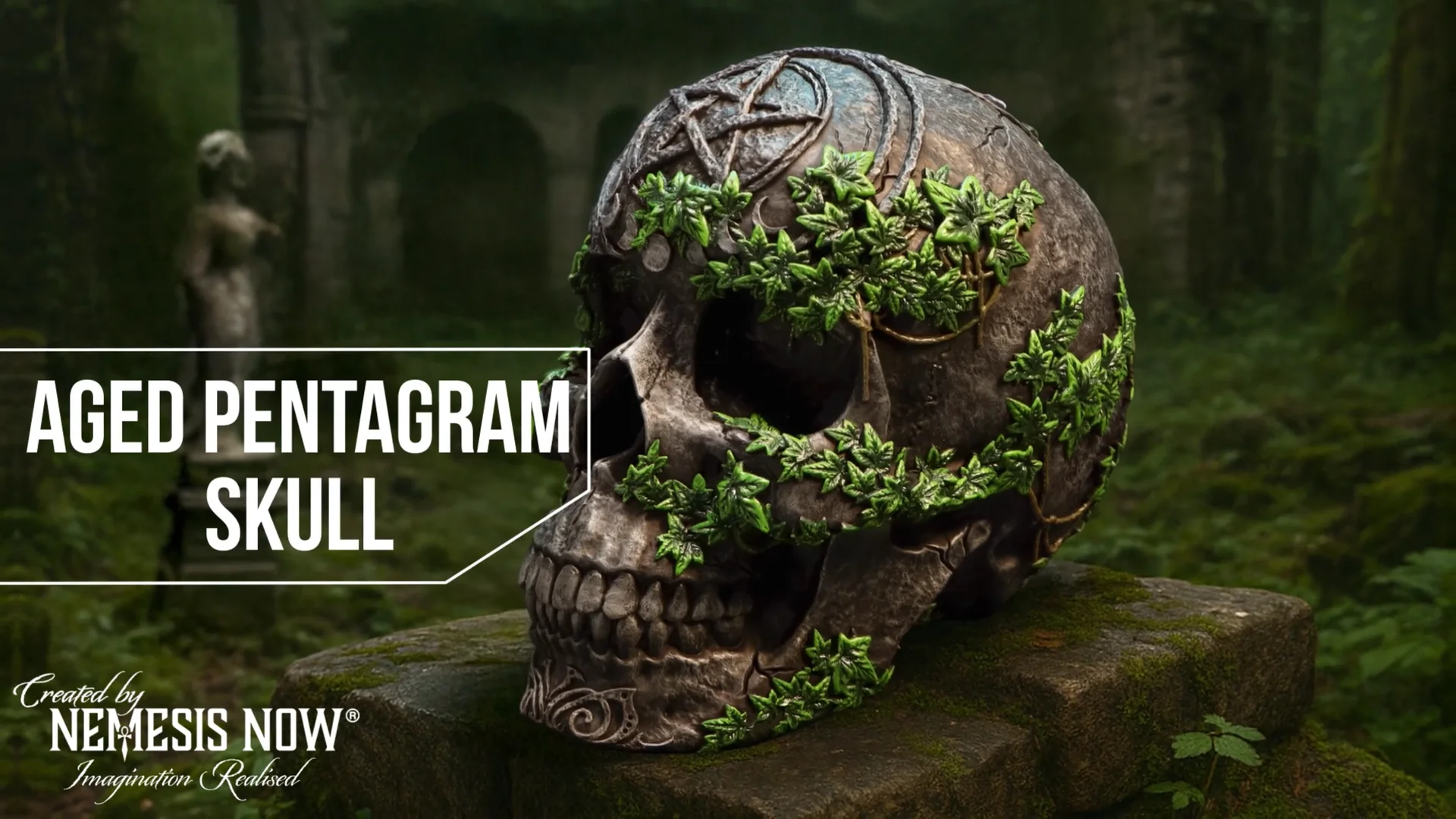Aged Pentagram Skull 18.8cm