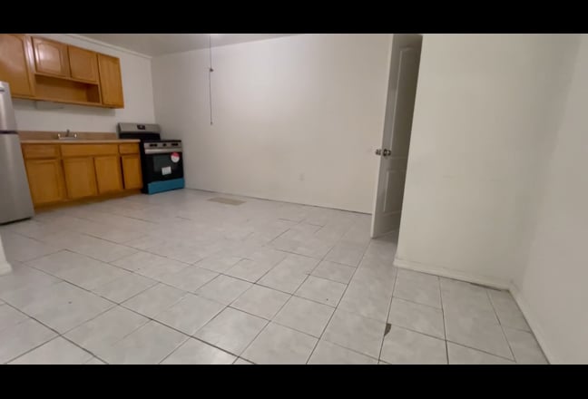 Basement Studio + All Utilities Included Main Photo