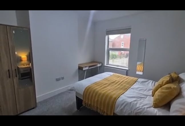 🚨   Double En Suite Room Available Now🚨 Main Photo