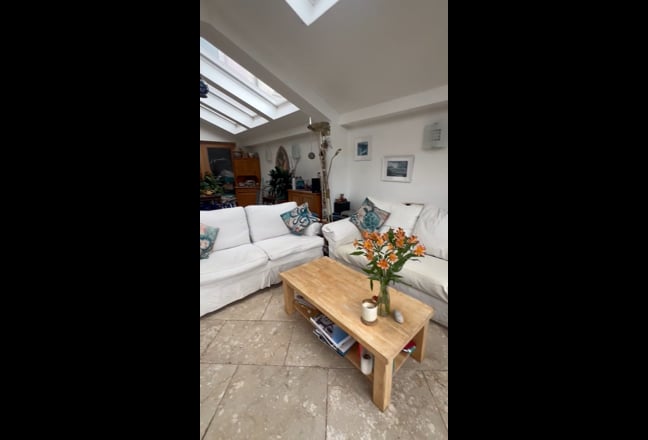 Beautiful spacious sunny double Main Photo