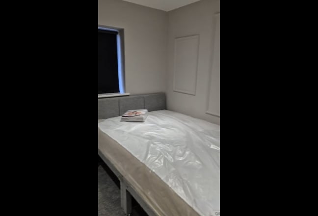 Brand New Professional House Share Main Photo