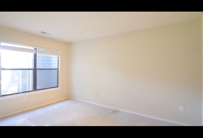 1BR/1BA in Spacious Townhouse Apartment Main Photo