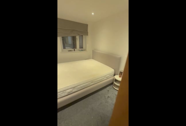 2 bedroom,2 bathroom Apartment near Whitechapel  Main Photo