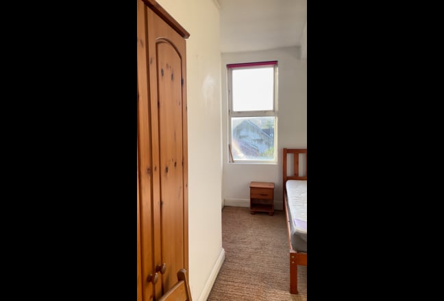 Lovely Kirkstall House Share Main Photo