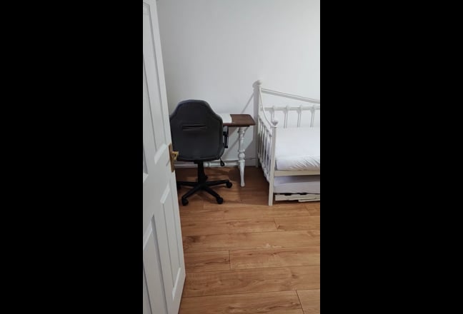 Self-Contained Studio Main Photo