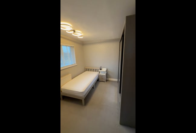 Furnished Double Room SN3 ALL Bills included £650 Main Photo