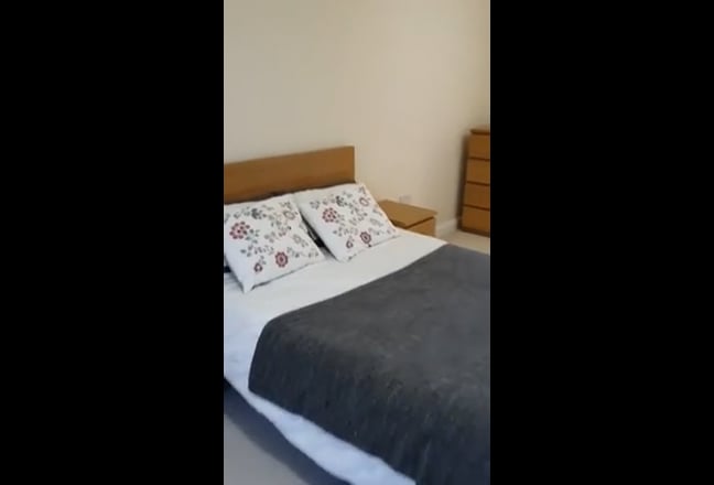 Very Large Double en suite room. Main Photo