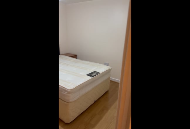 Double room, 5 mins walk from Station  Main Photo