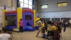 El trifàssic porta més de 500 nens i nenes a la Sala Polivalent