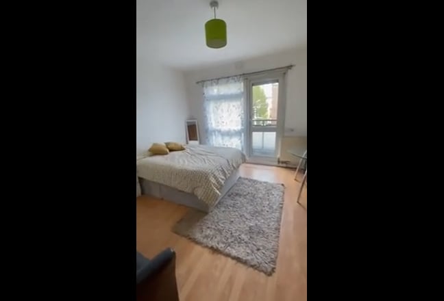 Balcony Room & Double Room Bills inc! Vauxhall SW8 Main Photo