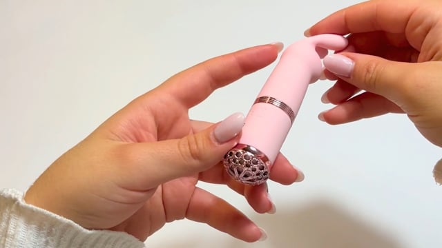 Vibrador Compacto com Orelhas de Coelho em Silicone