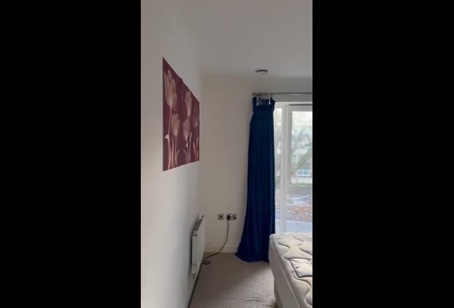 Room in a comfortable apartment  Main Photo