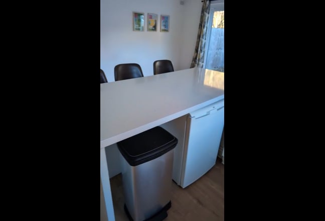 Modern two bed/two ensuite garden flat Main Photo