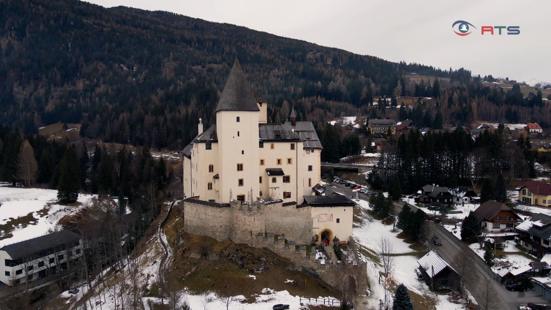 burg-mauterndorf-neuer-burgverwalter-und-adventmarkt-in-historischem-ambiente