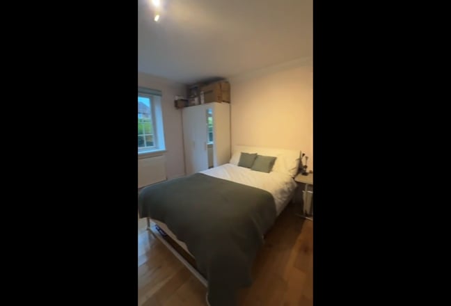 Refurbished studio>20SM, all bills, tube, park Main Photo