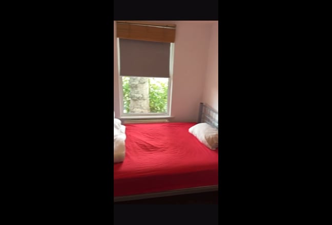 Room available on Newmarket Road Main Photo