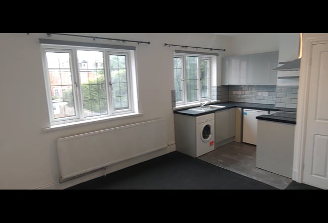 Refurbished studio flat available in Selly Park. Main Photo