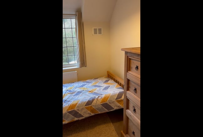 Single bedroom in farmhouse in the country Main Photo