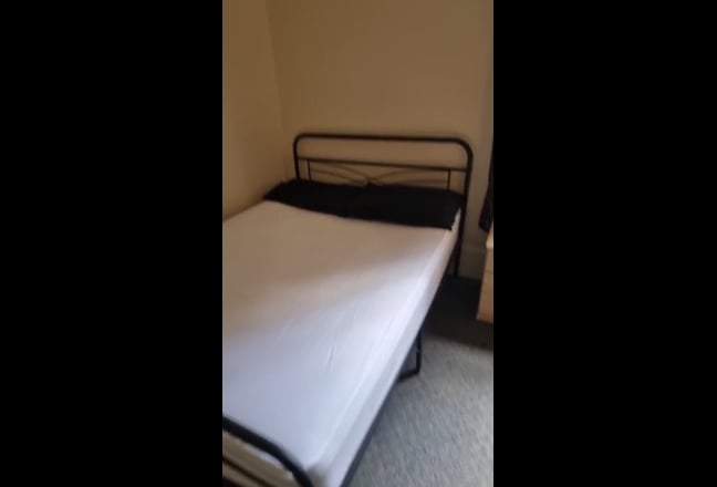 1 rooms available in an 8 bed house Main Photo