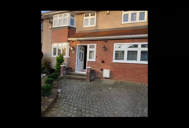 6 rooms in Uxbridge near Brunel / station  Main Photo