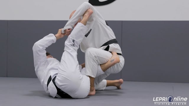 Spider Guard with Revese De La Riva Sweep to Knee Cut to Variation