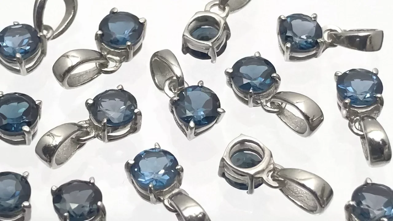 宝石質ロンドンブルートパーズAAA ルース ラウンドファセットリング ロンドンブルートパーズ 穴なしラウンドファセットカット5×5mm 3粒