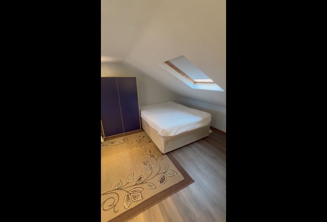 Studio with all bills included Main Photo