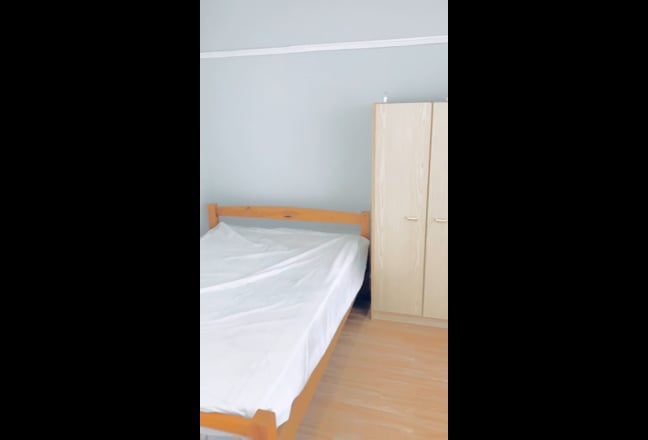 Large 1 bedroom-small private garden📍RG1 Prime📍 Main Photo