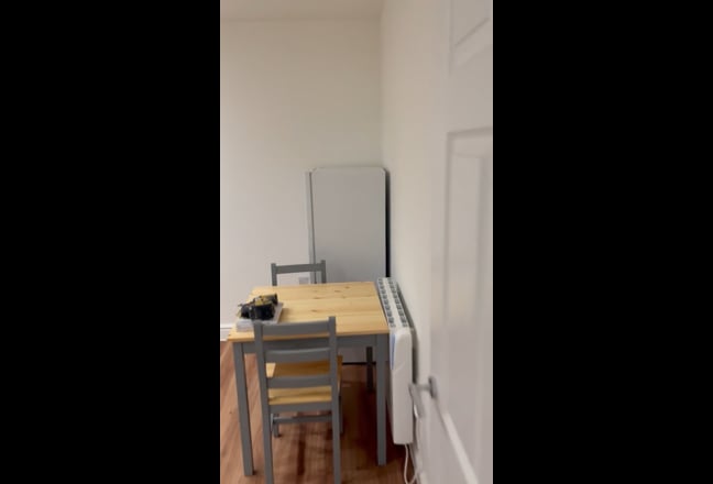 Large one bedroom Studio flat all new  Main Photo