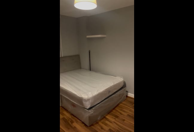 Double Spacious Furnished Room  Main Photo