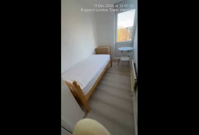 Single Room in the Hearth of East London!   Main Photo