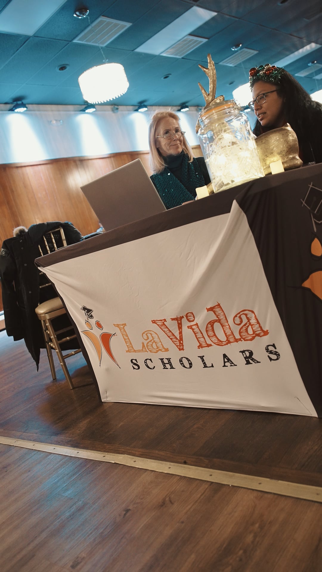 LA Vida Scholars