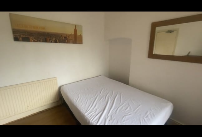 Double  room  Bayes Street Main Photo