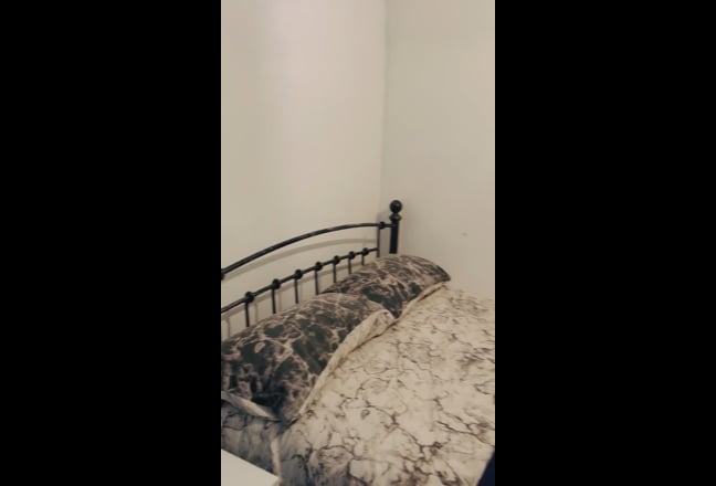 Double room furnished in a cosy 3bedroom house. Main Photo