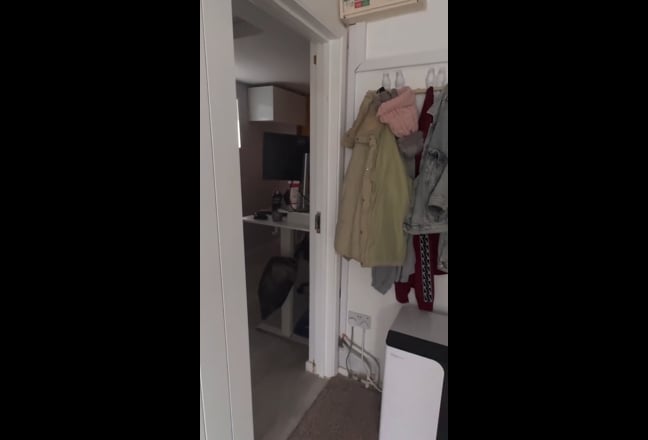 Canning town Zone 2 Double room with own bathroom  Main Photo